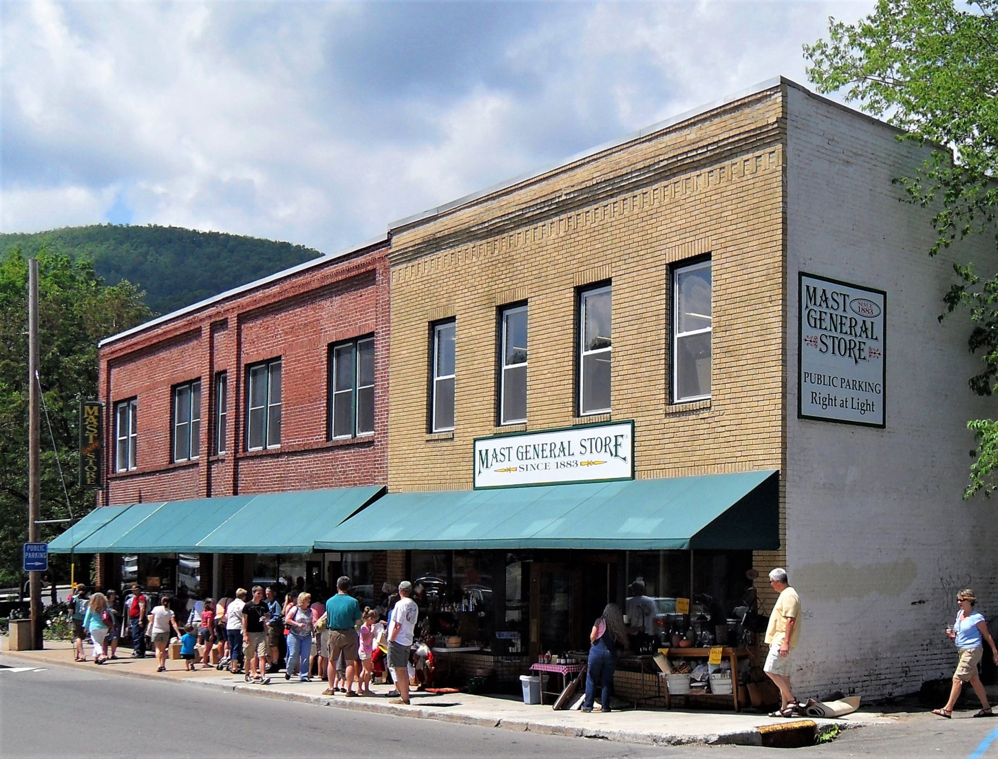 Mast General Store 5-29-2010.JPG