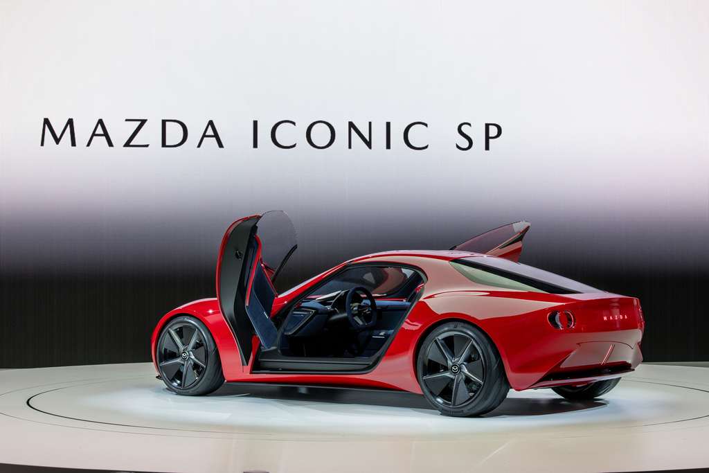 mazda_iconic_sp_2_l.jpg