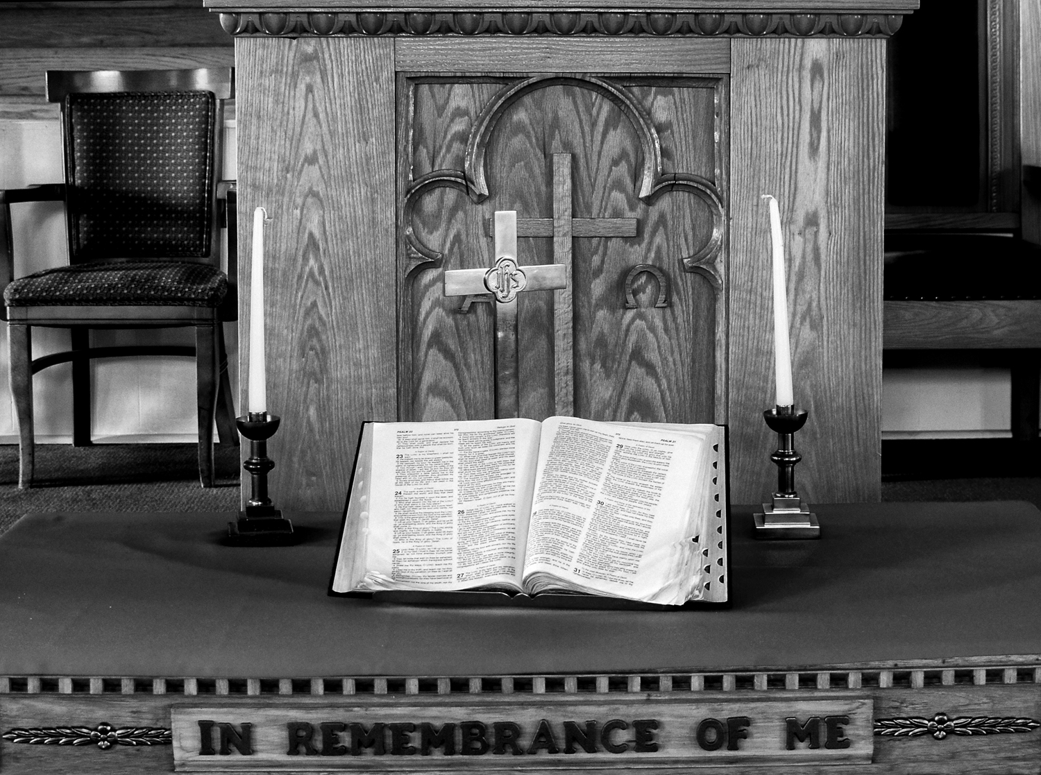 Oheb Zedek - Triedstone Baptist - 02 B&W_edited-1 resize.jpg