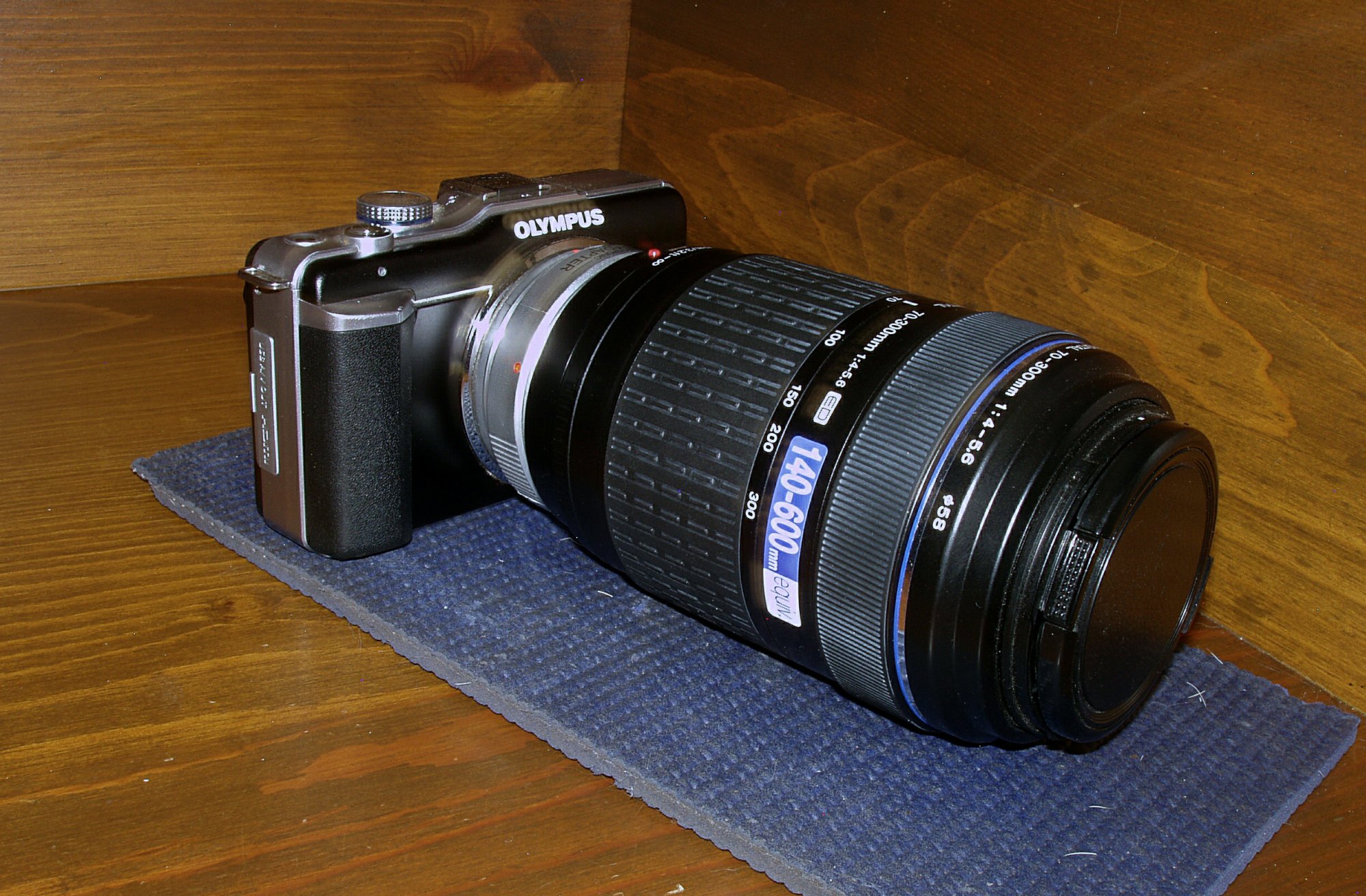 oly epl1 with 75 - 300 4 thirds lens and micro adapter x.jpg