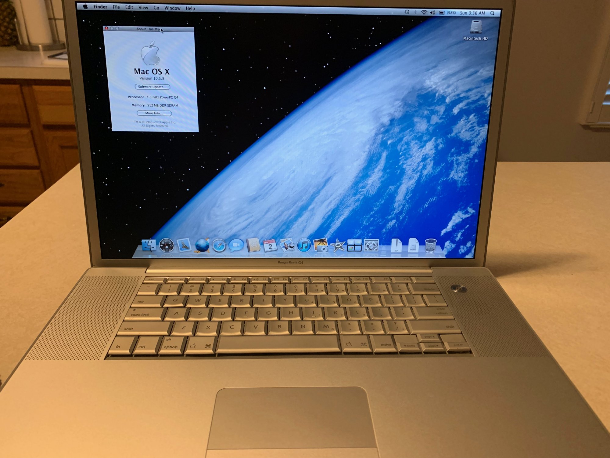 PowerBook G4 17 2004.jpeg