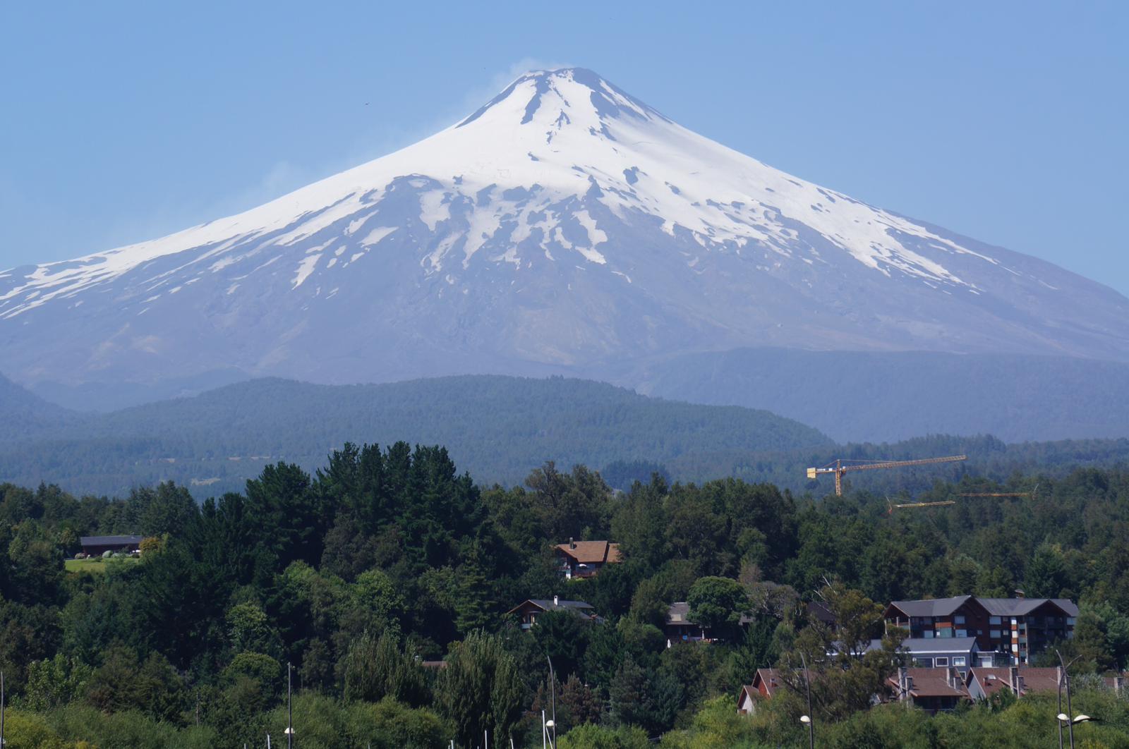 PUCON, CHILE_2.JPG