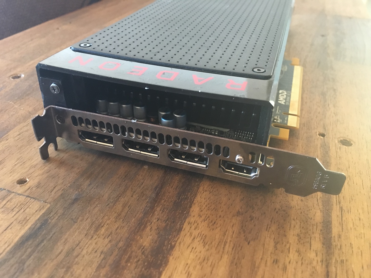 RADEON RX 480 SINGLE SLOT PCIE (x4) Z1.JPG