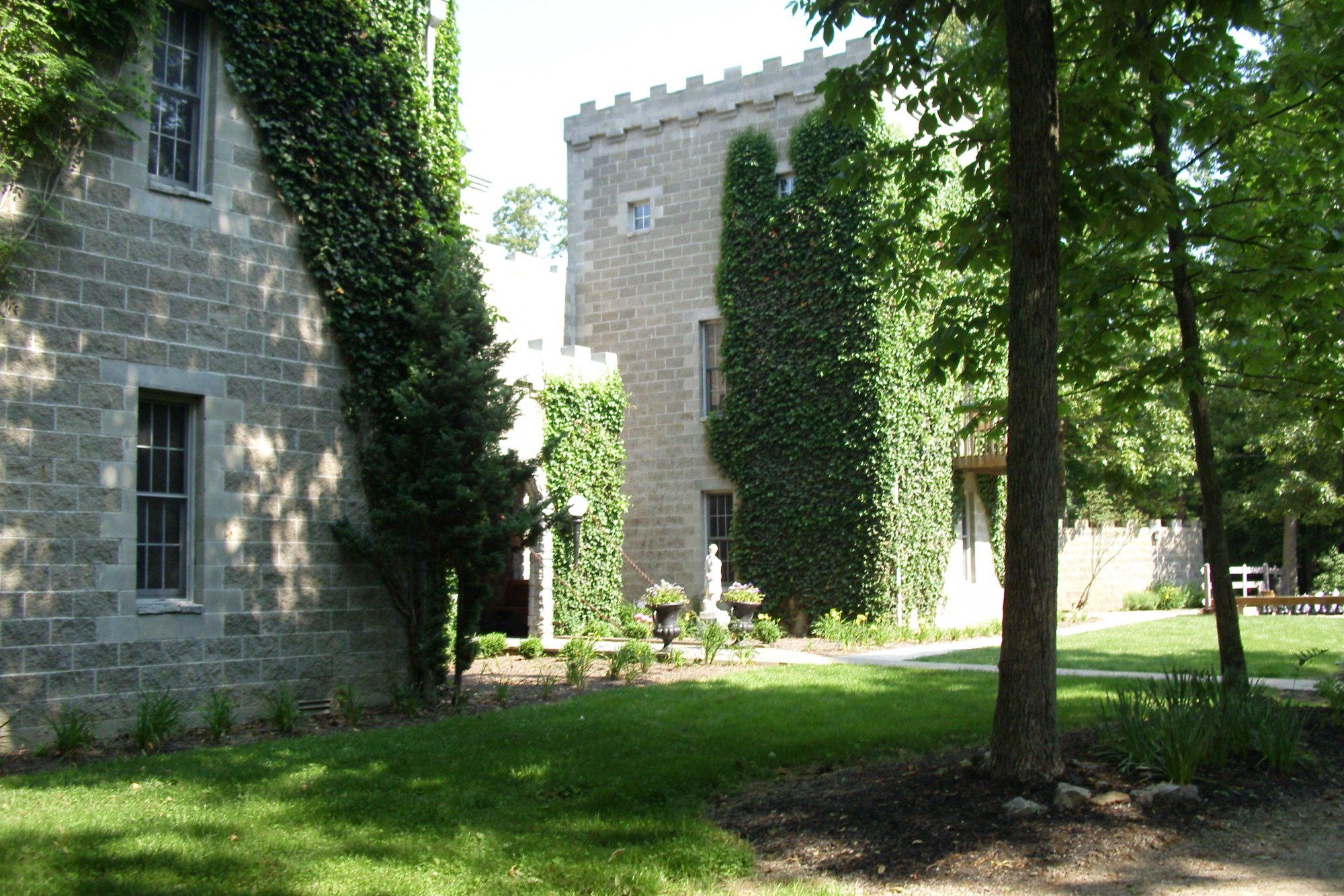 Ravenwood Castle B&B 3.jpg