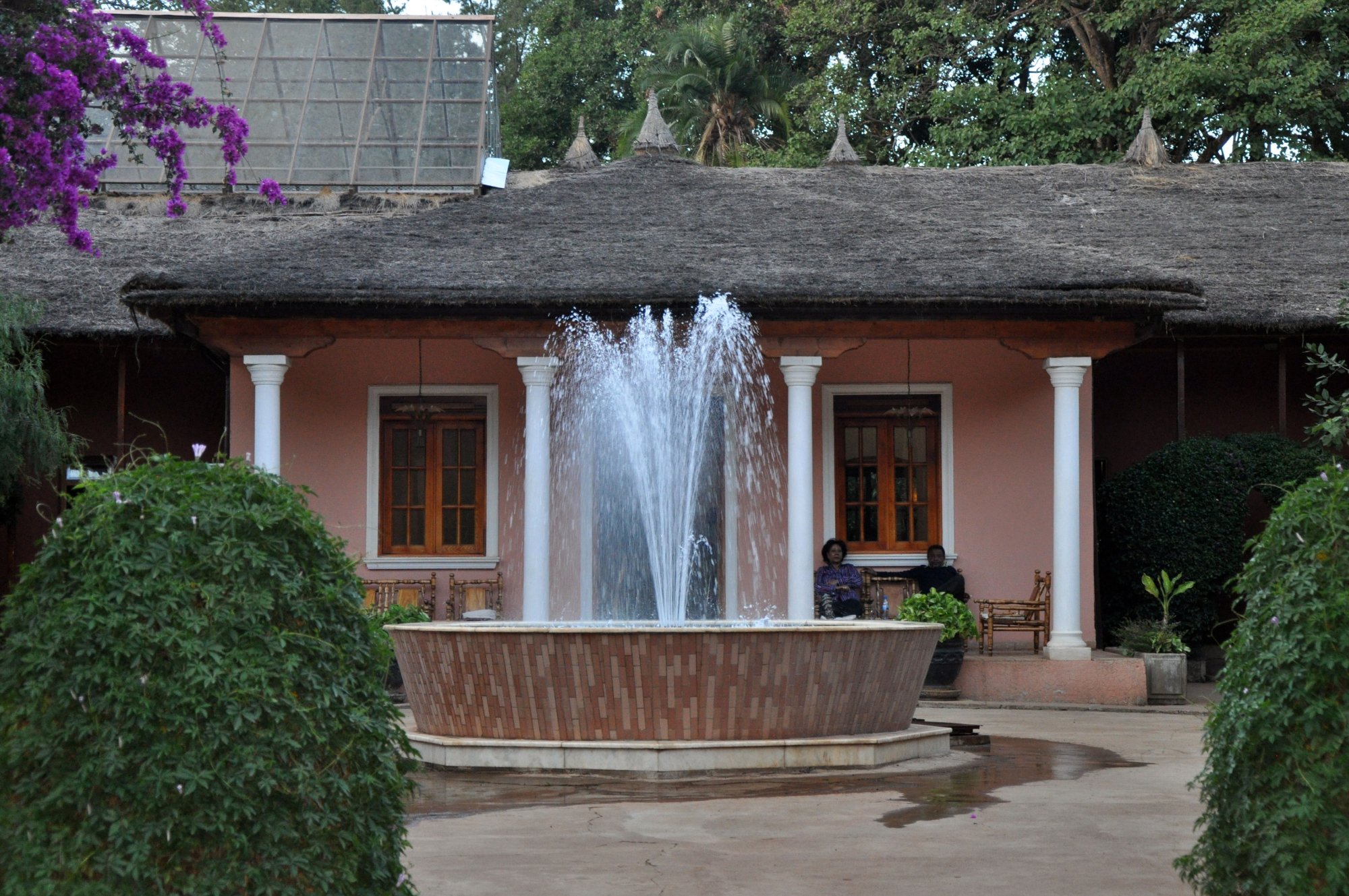 resortfountain.jpg