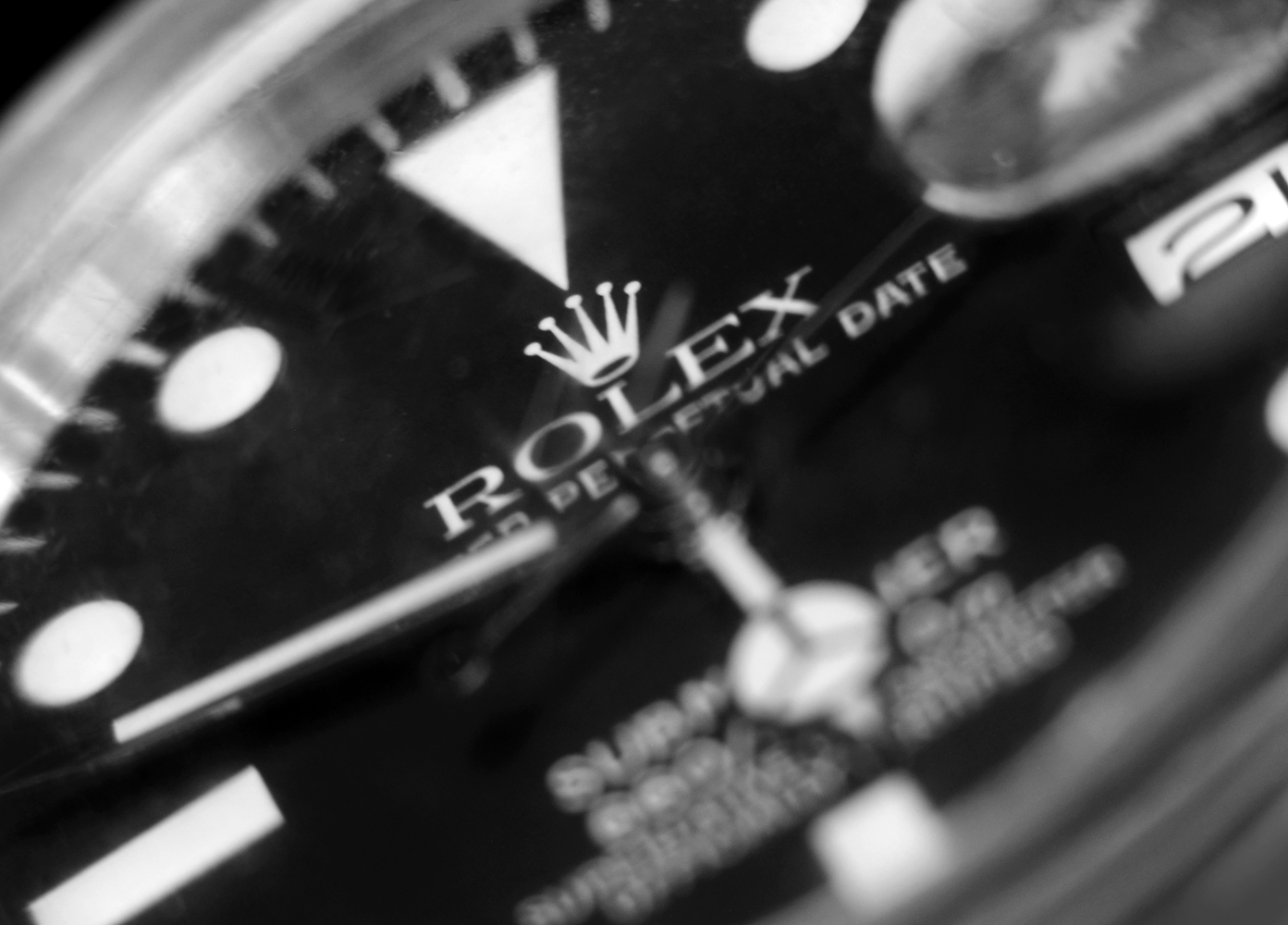 Rolex - Macro - 01 - B&W 2 +30 rotation - resize.jpg