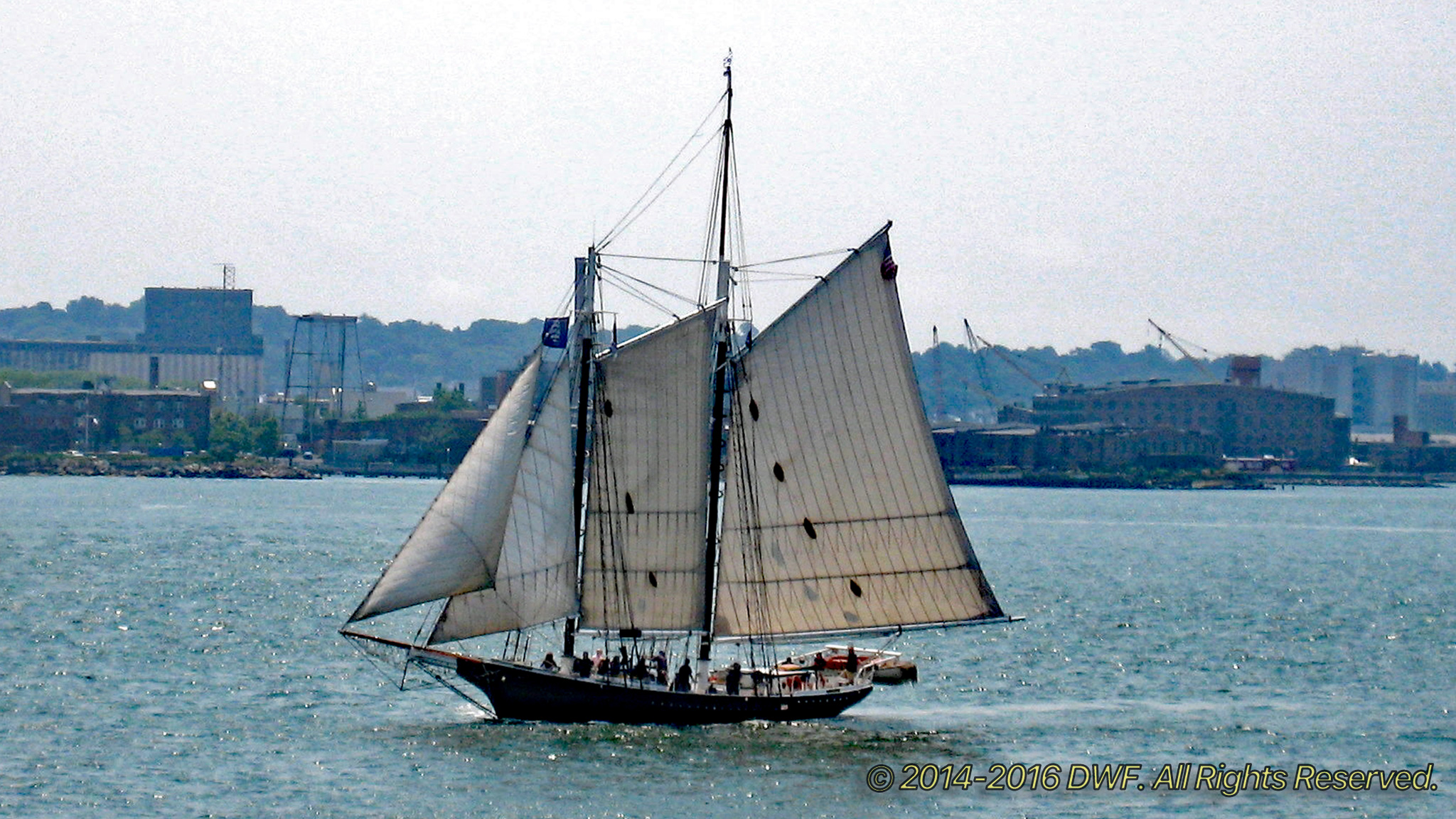 Sailboat-in-NYC-Harbor.jpg