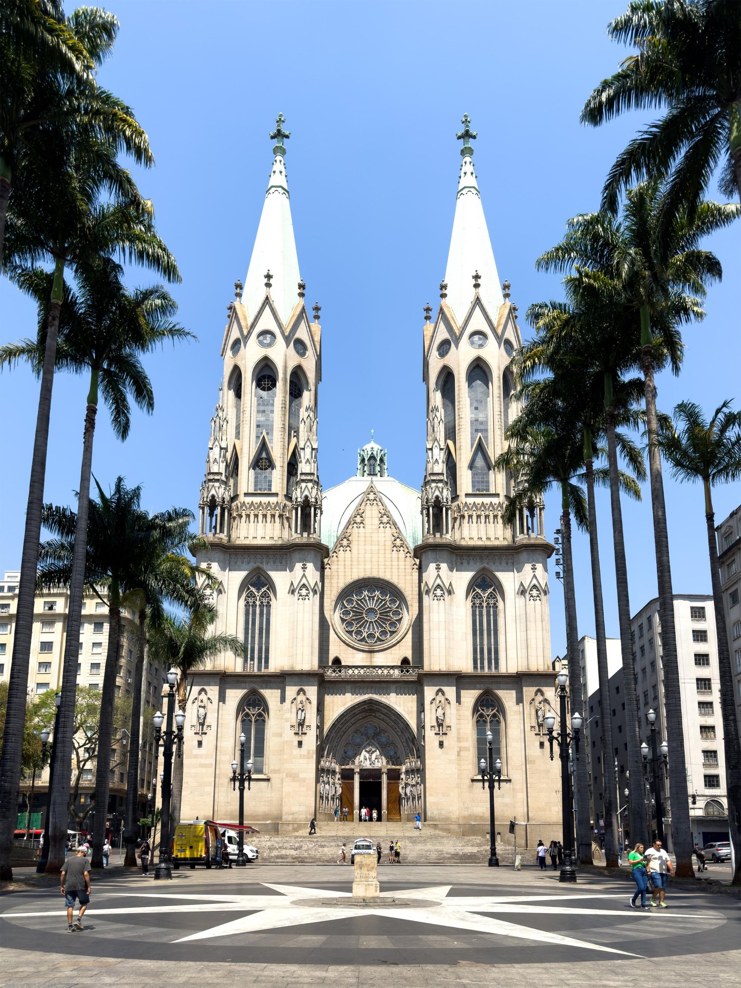 São Paulo Catherderal.jpg