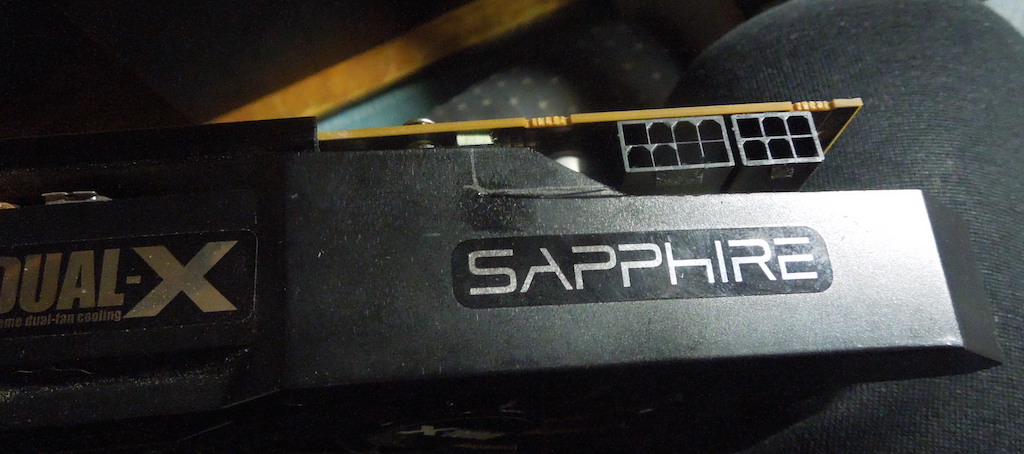 Sapphire Dual X 7970 CUT.JPG