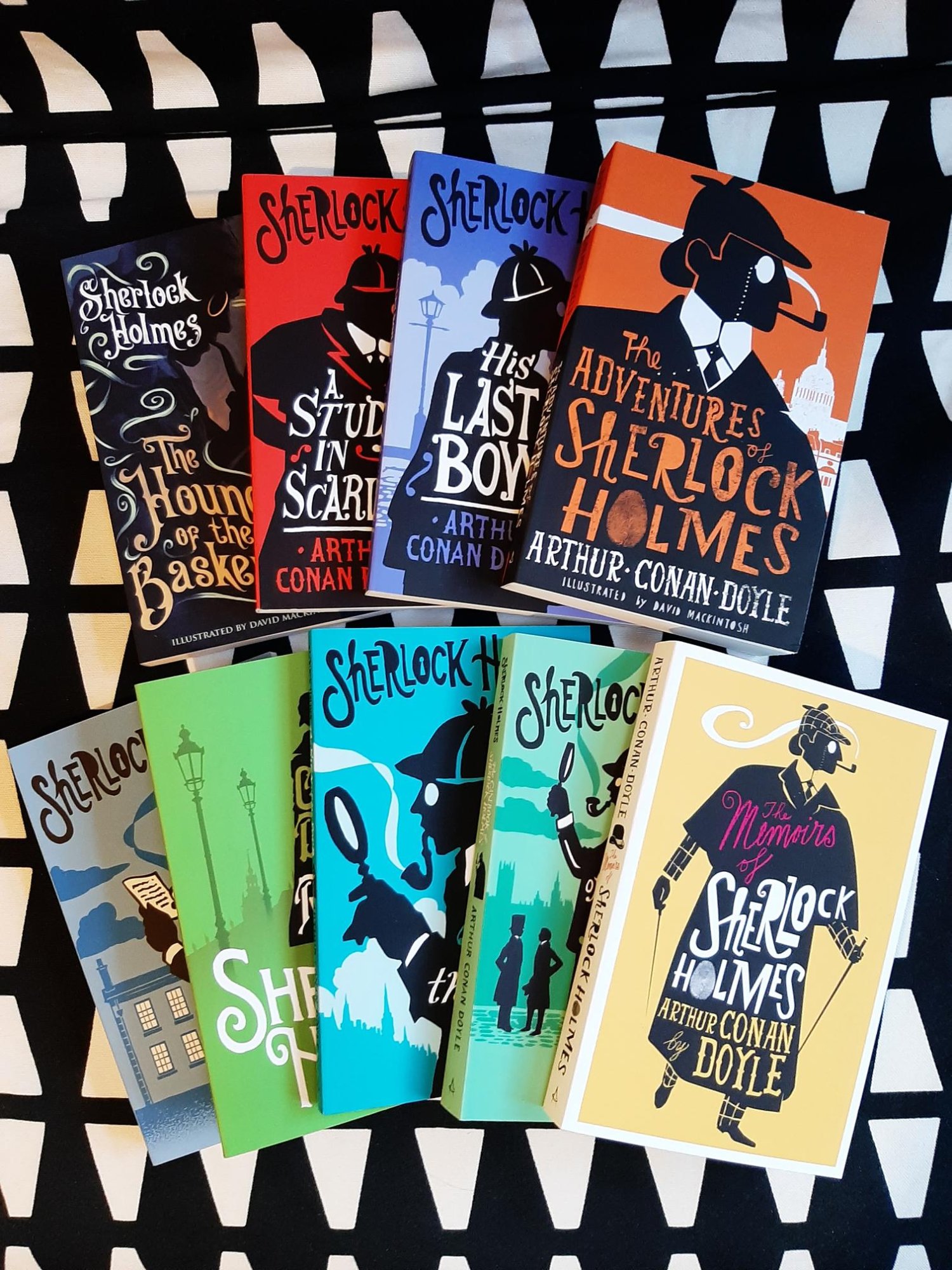 sherlock-holmes-set-alma-books.jpg