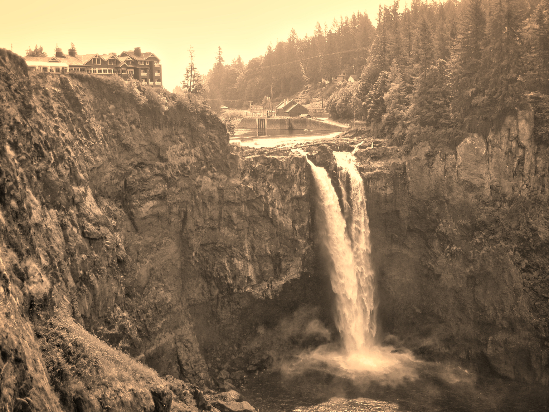 snoqualmie_falls+hotel.jpeg