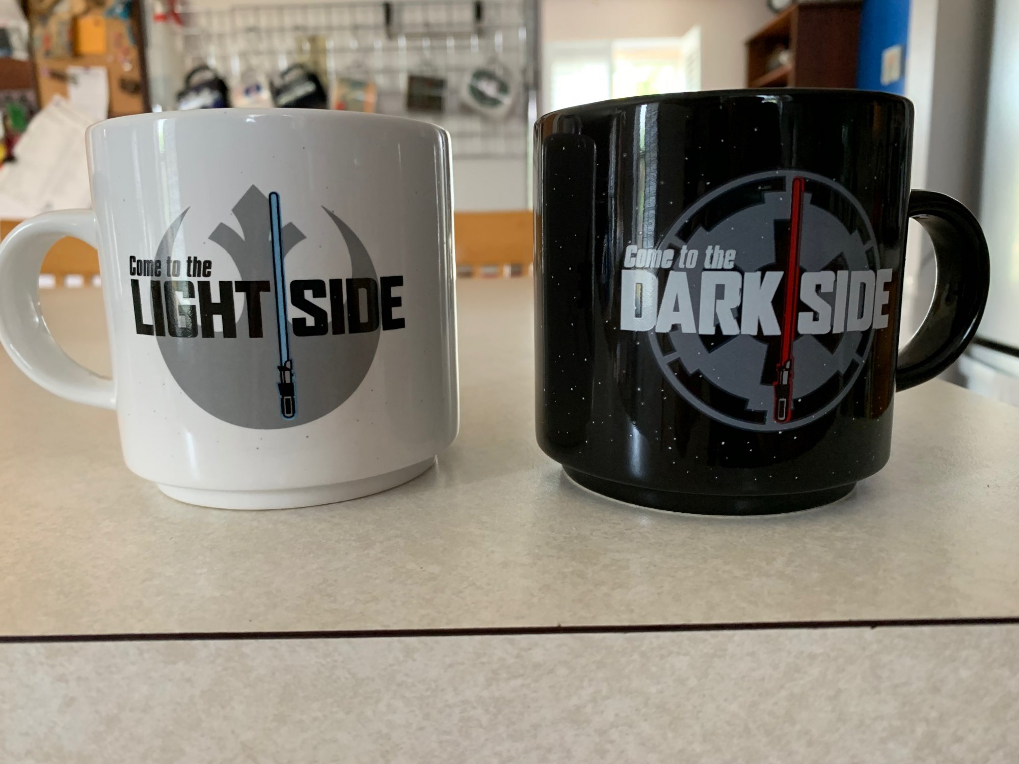 Star Wars - Come to the light side & dark side mugs.jpeg