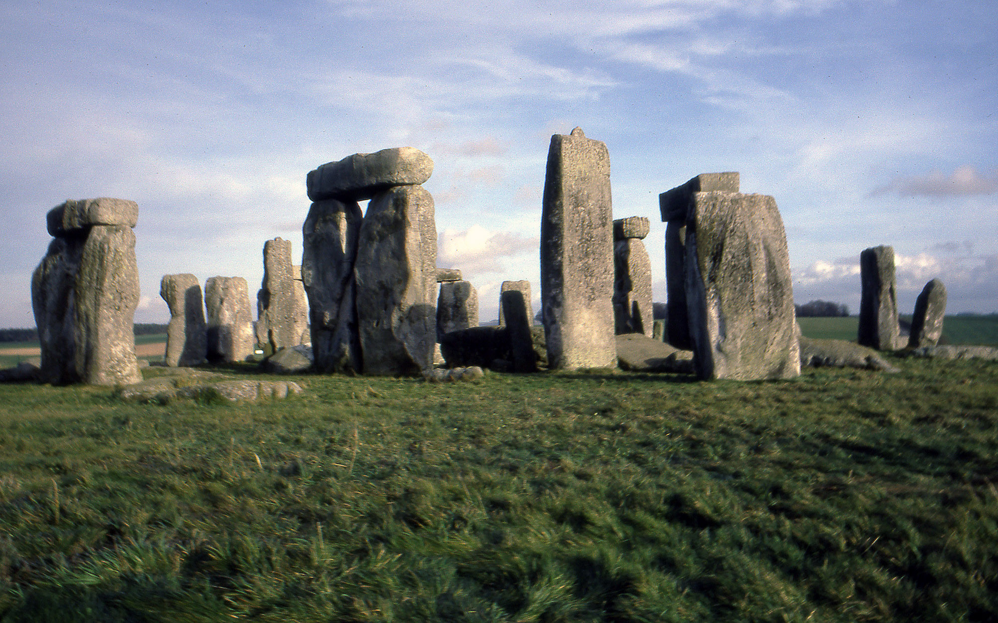 Stonehenge-2000px.jpg