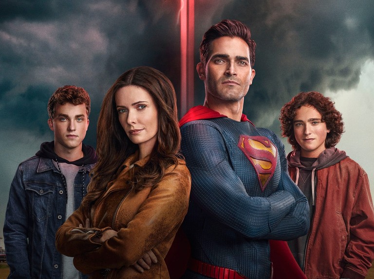 Superman-and-Lois-cast-e021e6a.jpg
