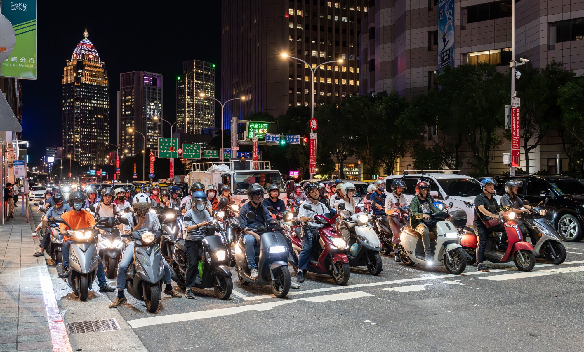 Taipei Traffic.jpg