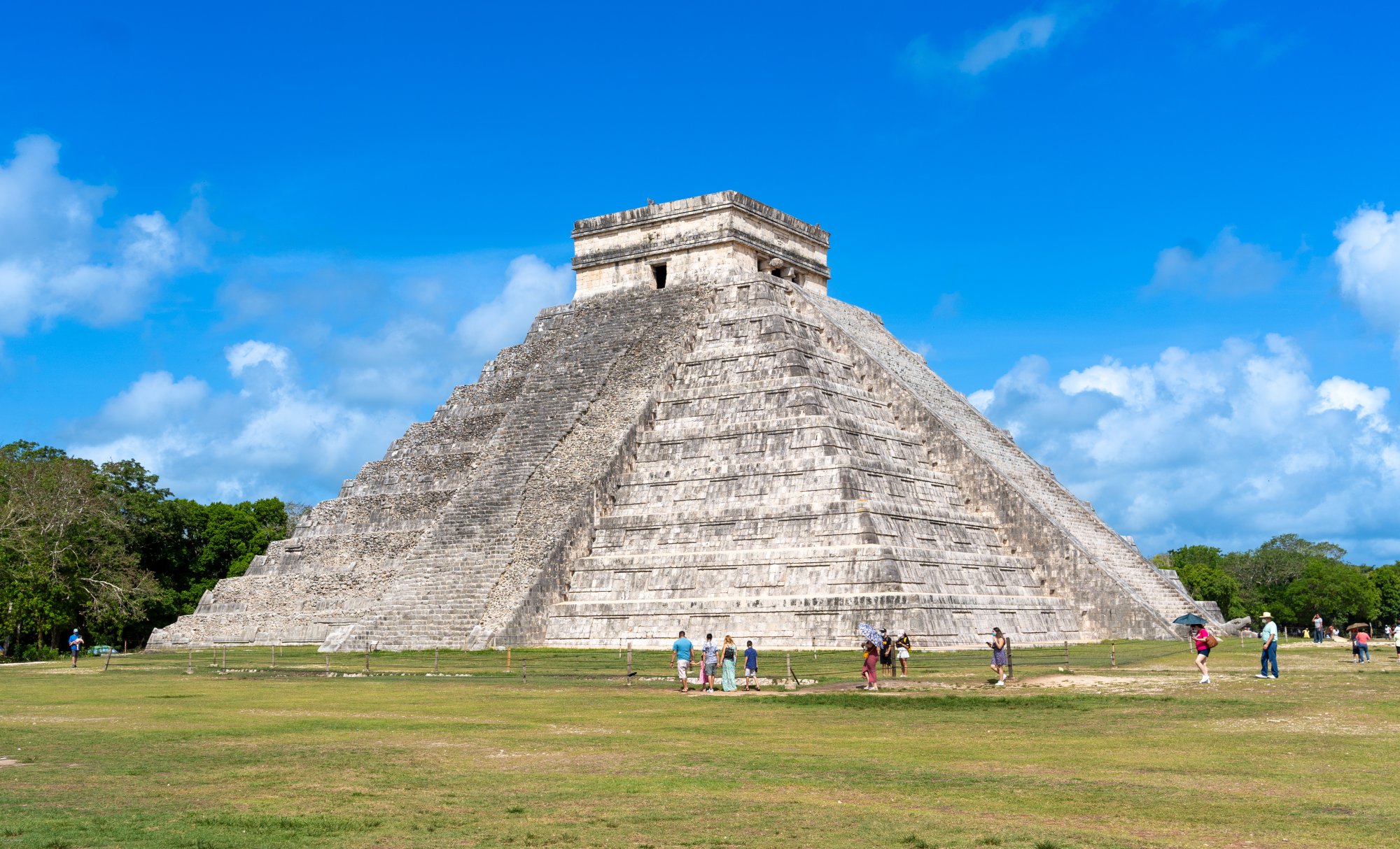 Temple of Kukulcán.jpg