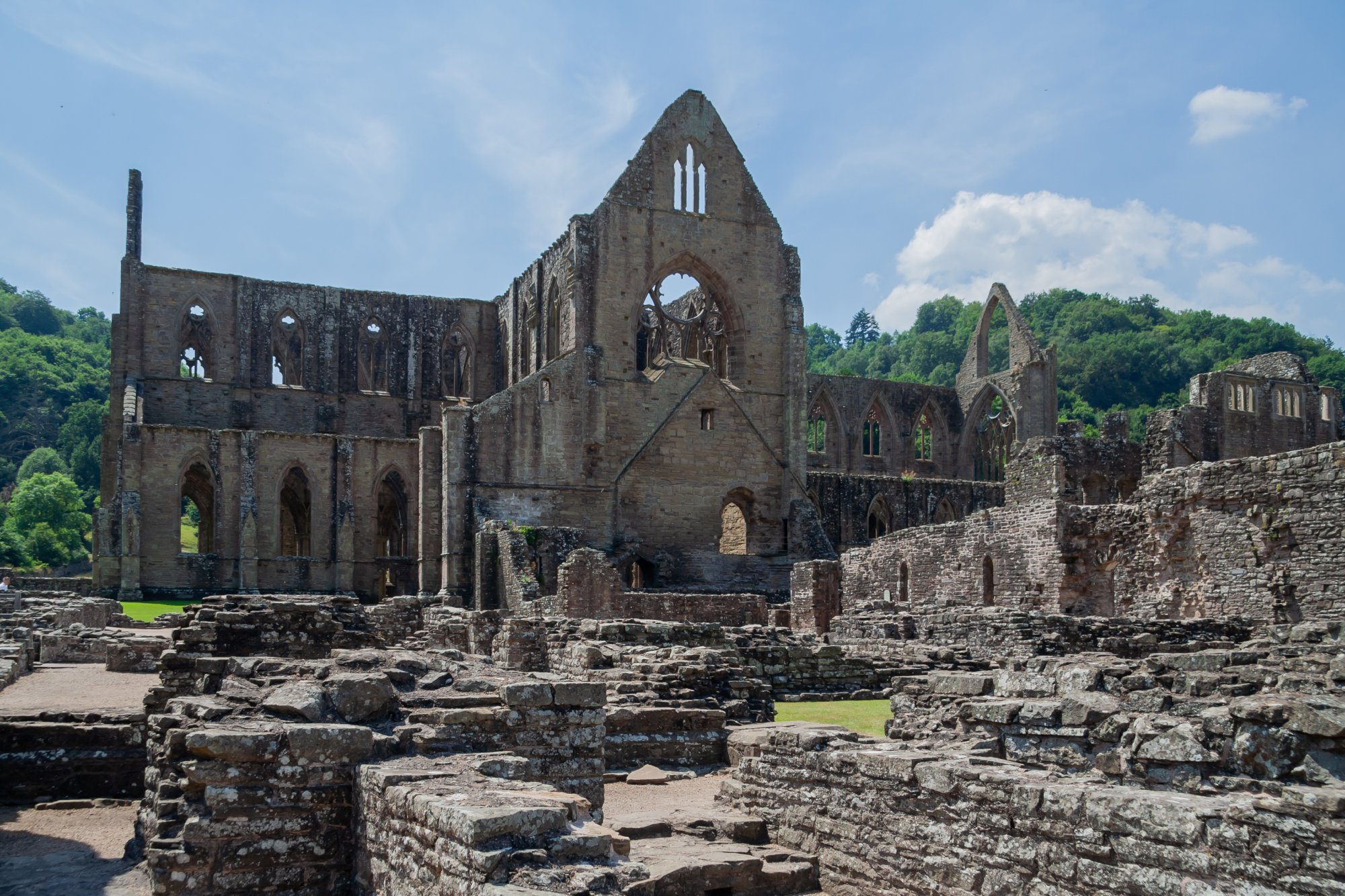 Tintern Abbey.jpg