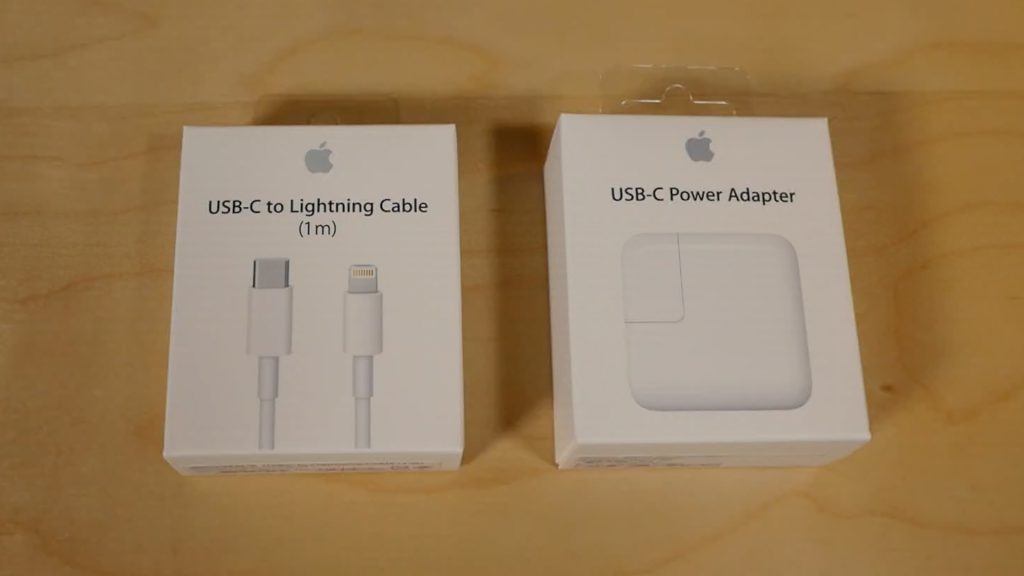 usb-c-lightning-ipad-pro.jpg