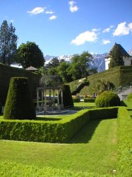 ambras gardens.jpg