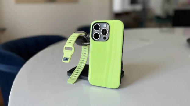 nomad-limited-edition-glow-iphone-sport-case-apple-watch-band-duo.jpg