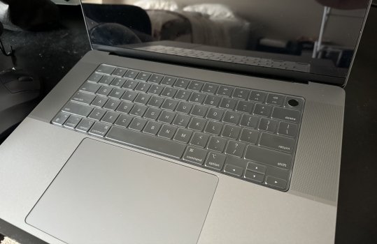 GhostCover_M_MBP_keyboard-cover.jpg