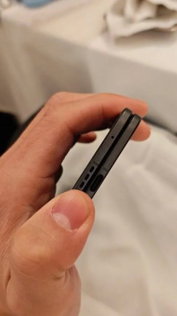 Oppo-Find-N5-leaked-live-image-4-486w-864h.jpg.jpg