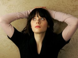 Celebrity-Zooey-Deschanel-35518.jpg