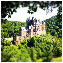 castle-eltz.jpg