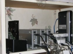 Mac_mini_server_sml.jpg