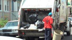 philly-garbage-man-at-work22.jpg