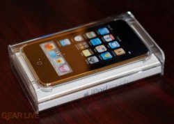 001-ipod-touch-2g-unboxing_medium.JPG