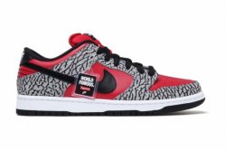 Supreme-x-Nike-SB-Dunk-Low-2012-Release-Date-+-Info-1-600x399.jpg