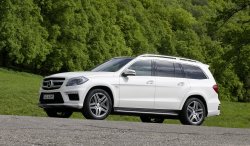 2013-mercedes-benz-gl63-amg-side.jpeg