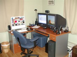 newdesk.JPG