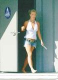 thumb_britney_barefoot_bathroom_002.jpg