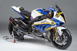 2013-bmw-s1000rr-goldbet-wsbk-team-15.jpg