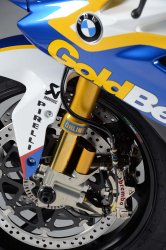 2013-bmw-s1000rr-goldbet-wsbk-team-30.jpg