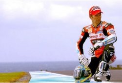 troy-bayliss-ducati-sbk-full.jpg