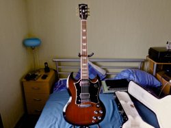 Gibson SG.jpg