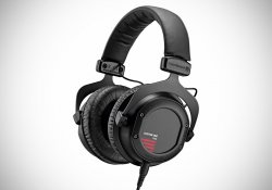 Beyerdynamic-CUSTOM-ONE-PRO-Headphones-1.jpg