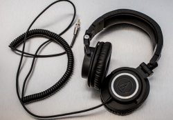 Audio-Technica_ATH-M50_Studio_Monitor_Headphones_33899646_02_620x433.jpg