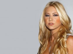 Anna-Kournikova-Long-Blonde-Hairstyles-2011-1.jpg