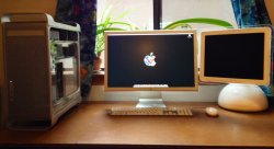 desk apr 2014.jpg