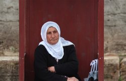 istanbul_old lady.jpg