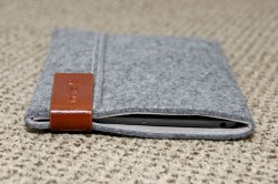 Inateck Felt Sleeve for iPad mini review 3.jpg