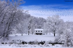 Farm house in the Snow copy.jpg