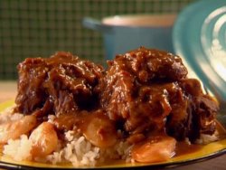 RE0208_Oxtail-Stew.jpg.rend.sni12col.landscape.jpg