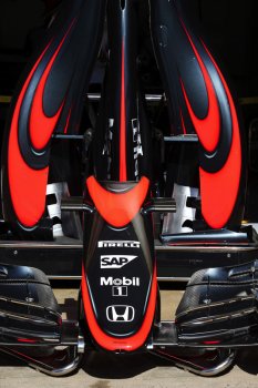 f1-spanish-gp-2015-mclaren-mp4-30-new-livery 2.jpg