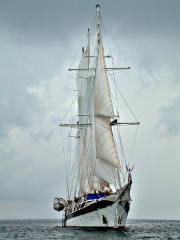 72-Sailing in Panama.jpg