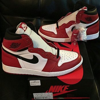 air-jordan-1-chicago-bulls-2015-unlaced.jpg